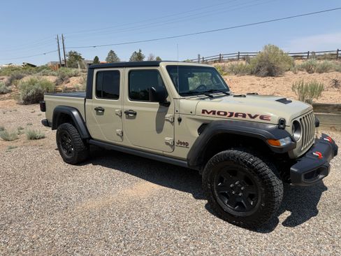 Used 2022 Jeep Gladiator Mojave w/ Trailer Tow Package AWD/4WD image 2