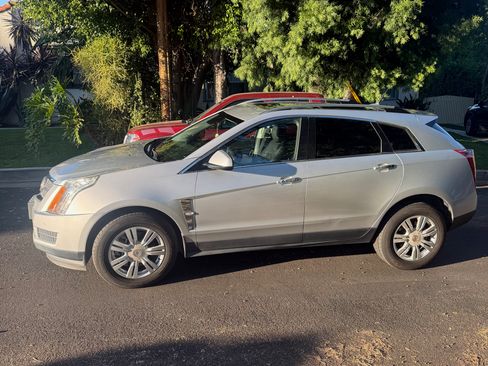 Used 2012 Cadillac SRX Luxury image 5