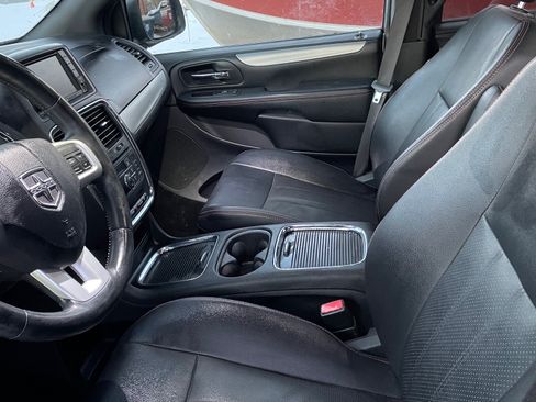 Used 2019 Dodge Grand Caravan GT image 5