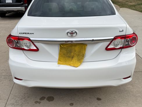 Used 2012 Toyota Corolla LE FWD image 4