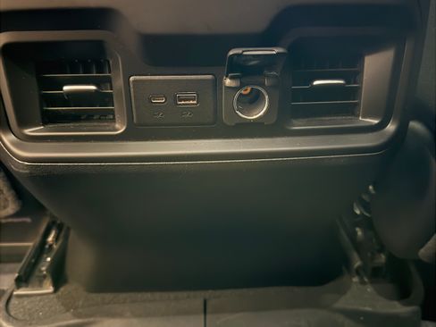 Used 2021 Chevrolet Silverado 1500 LT Trail Boss image 17