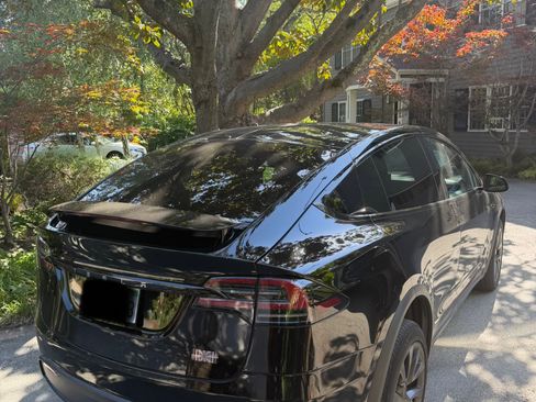 Used 2023 Tesla Model X Plaid AWD/4WD image 4