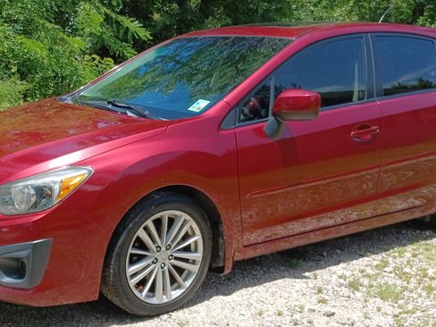 Used 2013 Subaru Impreza 2.0i Premium AWD/4WD image 2