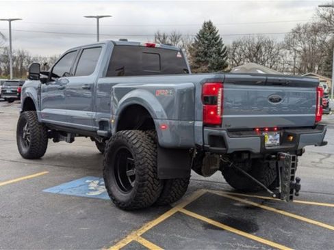 Used 2023 Ford F350 Lariat w/ Lariat Ultimate Package image 2