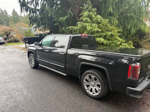 Used 2017 GMC Sierra 1500 Denali w/ Denali Ultimate Package image 5