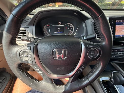 Used 2017 Honda Ridgeline RTL-T image 4