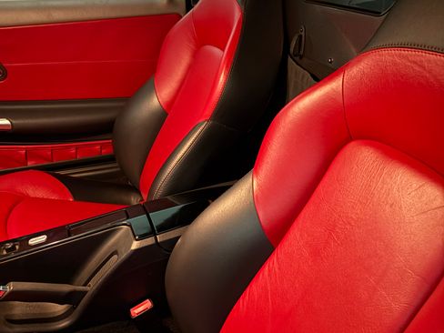 Used 2005 Chrysler Crossfire SRT-6 image 21