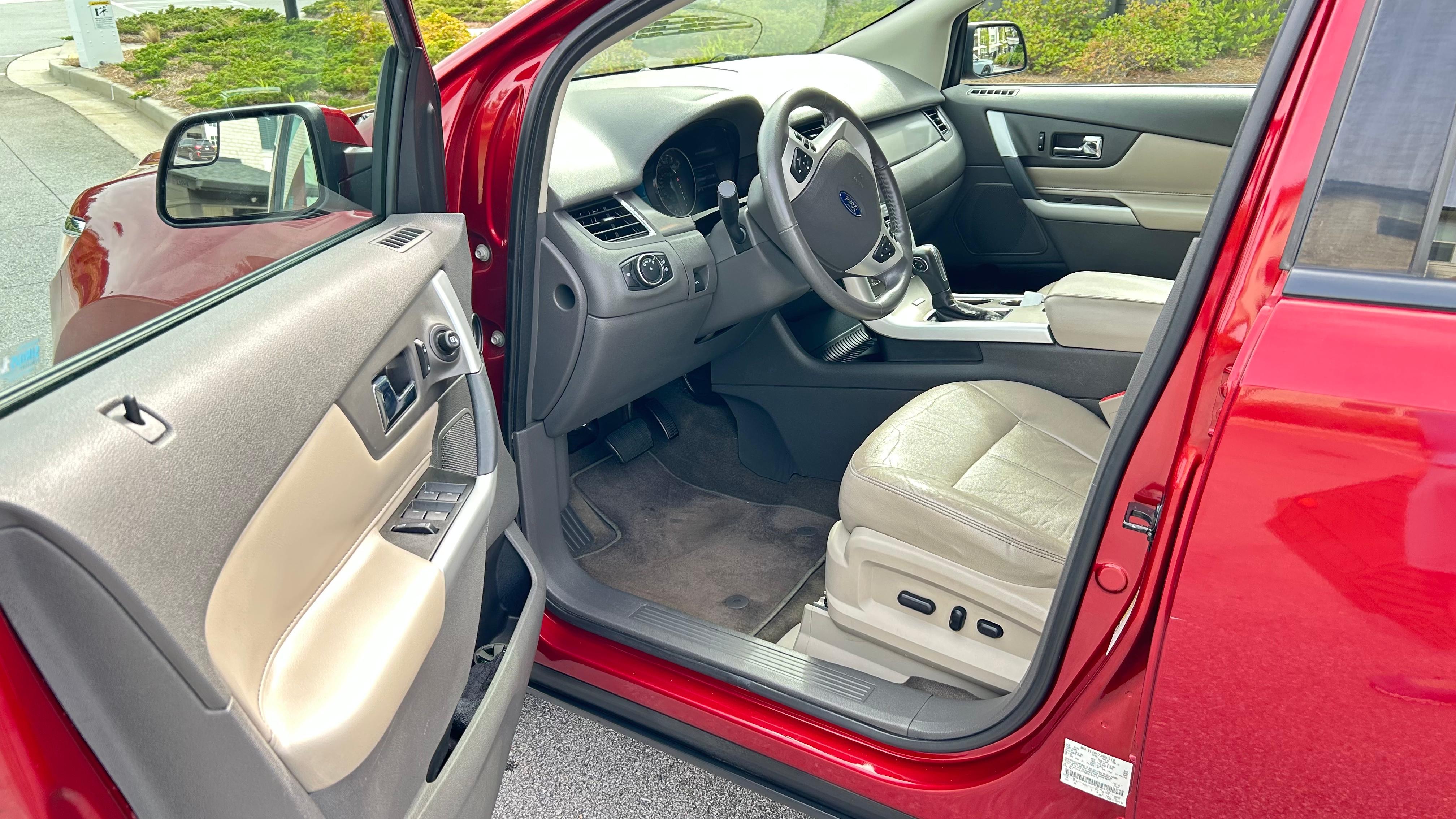 Used 2013 Ford Edge SEL FWD image 8