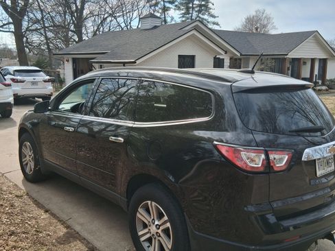 Used 2016 Chevrolet Traverse LT image 4