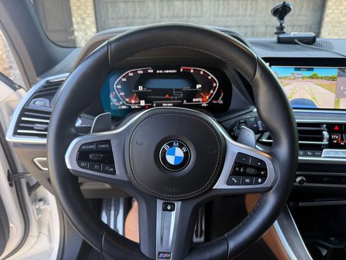 Used 2023 BMW X5 M50i w/ Executive Package image 8