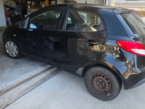 Used 2011 MAZDA MAZDA2 Sport image 5