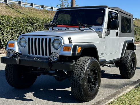 Used 2006 Jeep Wrangler Unlimited image 1