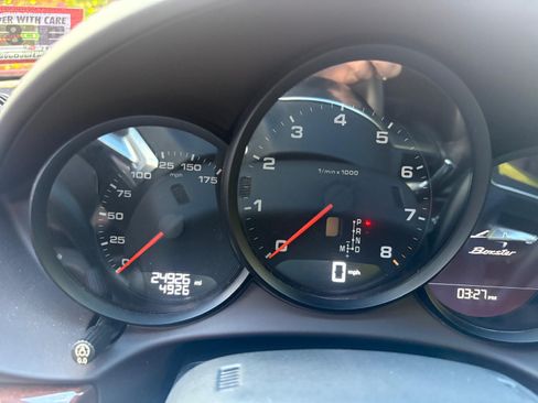 Used 2019 Porsche 718 Boxster image 11