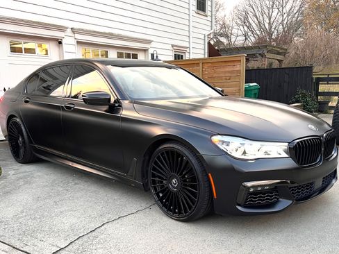 Used 2017 BMW 750i RWD image 4