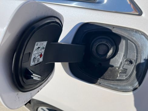 Used 2019 Lincoln MKZ Reserve image 21