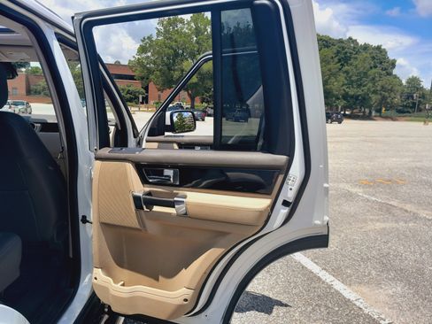 Used 2013 Land Rover LR4 HSE LUX image 8