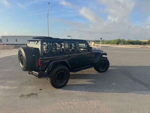 Used 2021 Jeep Wrangler Unlimited Rubicon 392 w/ Trailer Tow Package AWD/4WD image 12