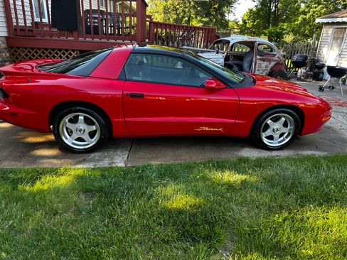 Used 1994 Pontiac Firebird Formula RWD image 24