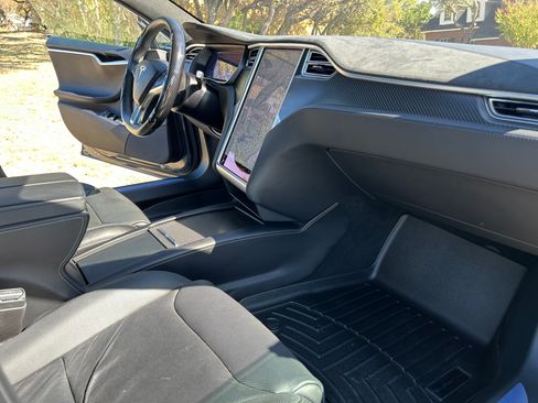 Used 2016 Tesla Model S P90D image 24