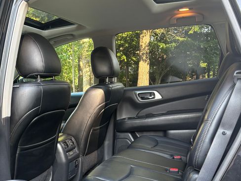 Used 2015 Nissan Pathfinder SL w/ SL Premium Package AWD/4WD image 15