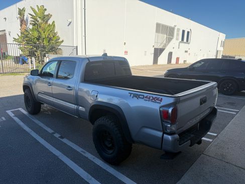 Used 2021 Toyota Tacoma TRD Off-Road w/ Technology Package image 8