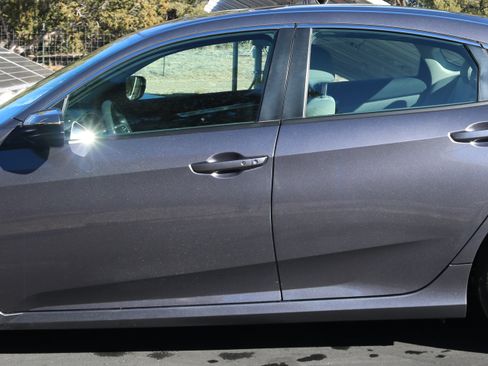 Used 2016 Honda Civic EX image 5