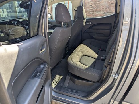 Used 2021 Chevrolet Colorado LT w/ LT Convenience Package image 13