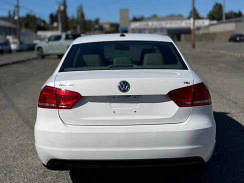 Used 2015 Volkswagen Passat 1.8T Limited Edition FWD image 5
