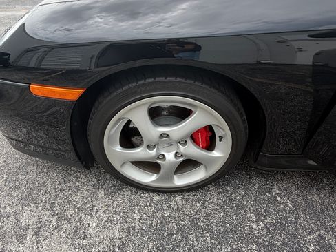 Used 2004 Porsche 911 Carrera 4S AWD/4WD image 10