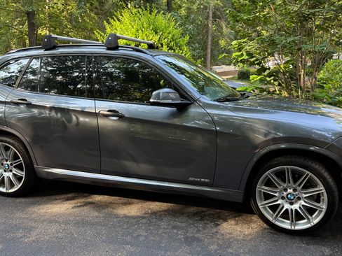 Used 2015 BMW X1 sDrive28i RWD image 1