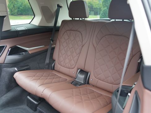 Used 2025 BMW X7 xDrive40i AWD/4WD image 21