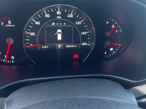 Used 2017 Kia Sorento LX w/ LX V6 Convenience Package FWD image 6