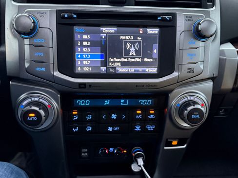 Used 2016 Toyota 4Runner Limited image 19