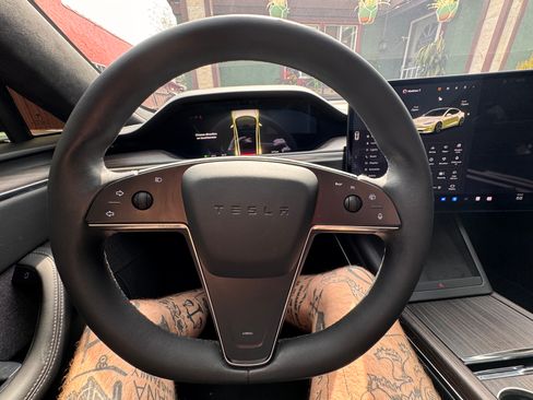 Used 2023 Tesla Model S Standard Range image 11