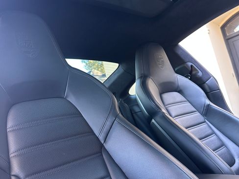 Used 2021 Porsche 911 Turbo S image 20