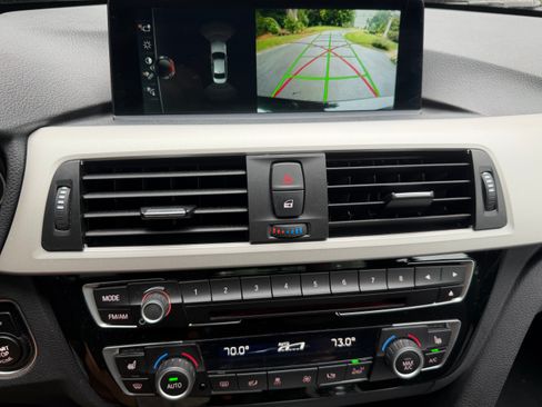 Used 2017 BMW 320i xDrive Sedan AWD/4WD image 21