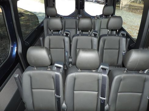 Used 2023 Mercedes-Benz Sprinter 2500 image 6