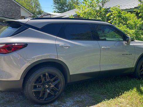 Used 2021 Chevrolet Blazer LT w/ LPO, Black Accent Package image 2