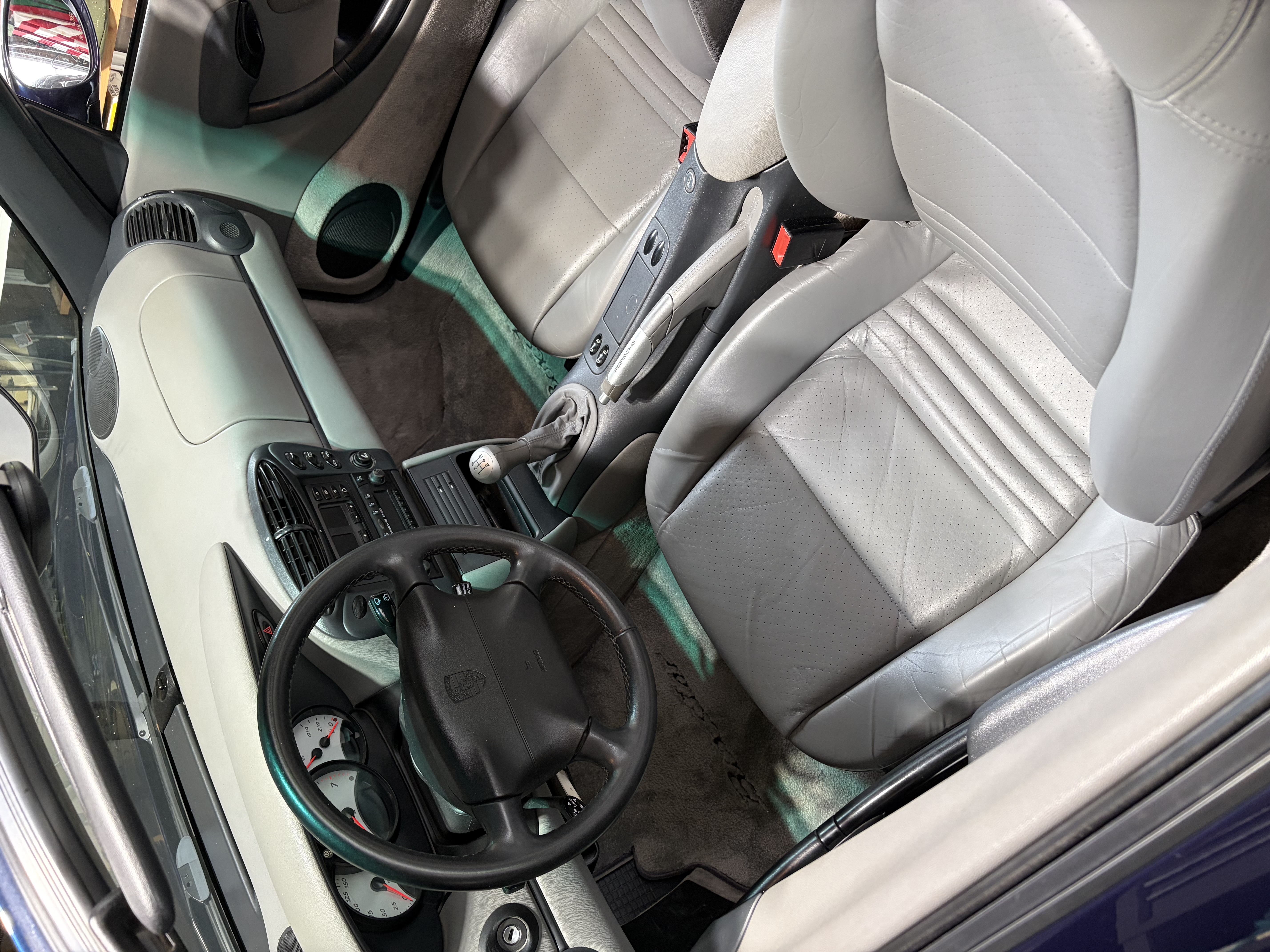 Used 1999 Porsche Boxster RWD image 19