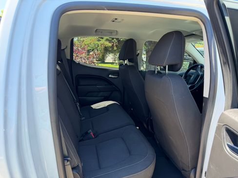 Used 2021 Chevrolet Colorado LT AWD/4WD image 11