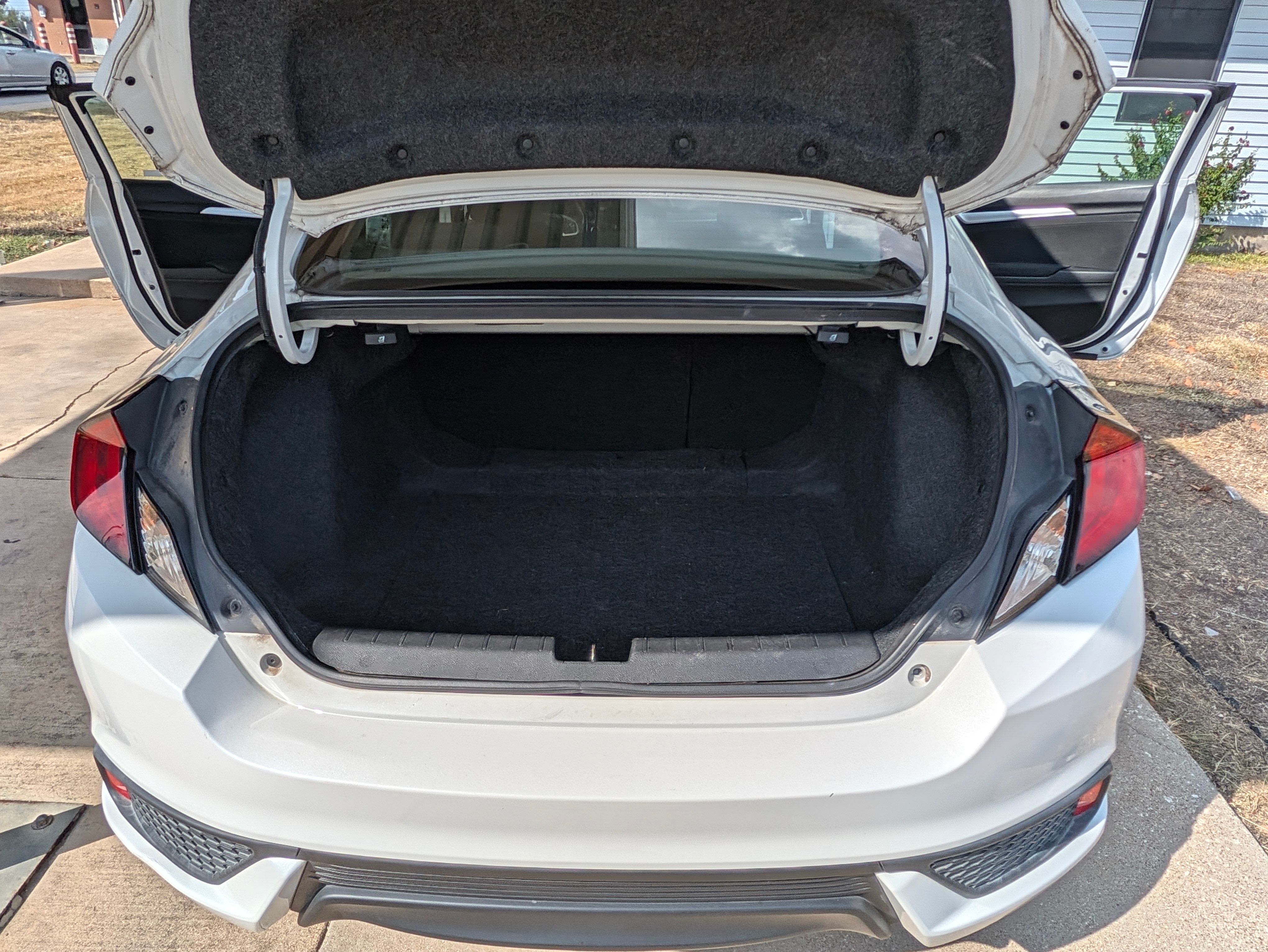 Used 2019 Honda Civic EX image 6