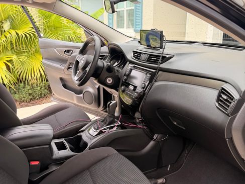 Used 2019 Nissan Rogue Sport S FWD image 20