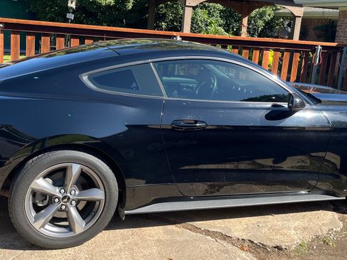 Used 2015 Ford Mustang Coupe w/ Equipment Group 051A image 2