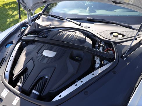 Used 2017 Porsche Panamera 4S image 10