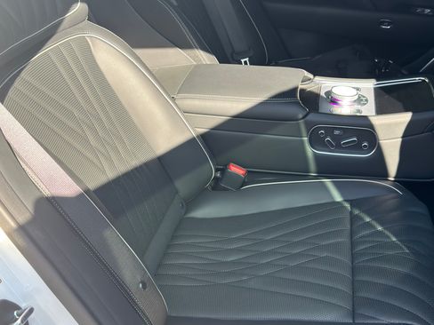 Used 2024 Genesis G90 3.5T image 15