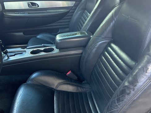 Used 2002 Ford Thunderbird image 2