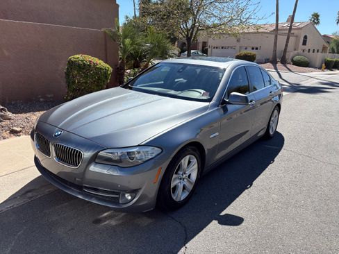 Used 2012 BMW 528i Sedan image 2