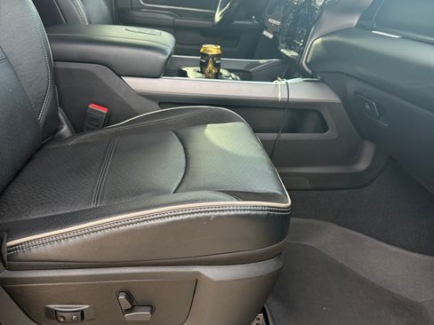 Used 2022 RAM 2500 Laramie w/ Night Edition image 12