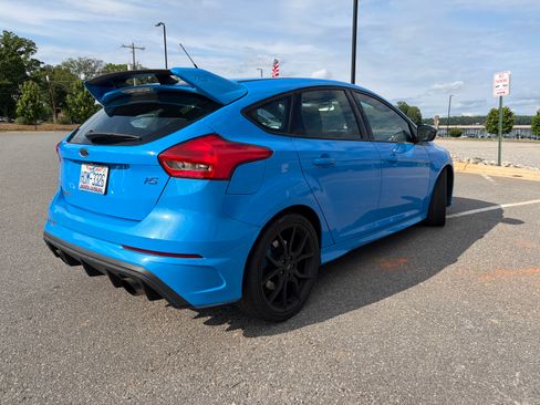 Used 2017 Ford Focus RS AWD/4WD image 4
