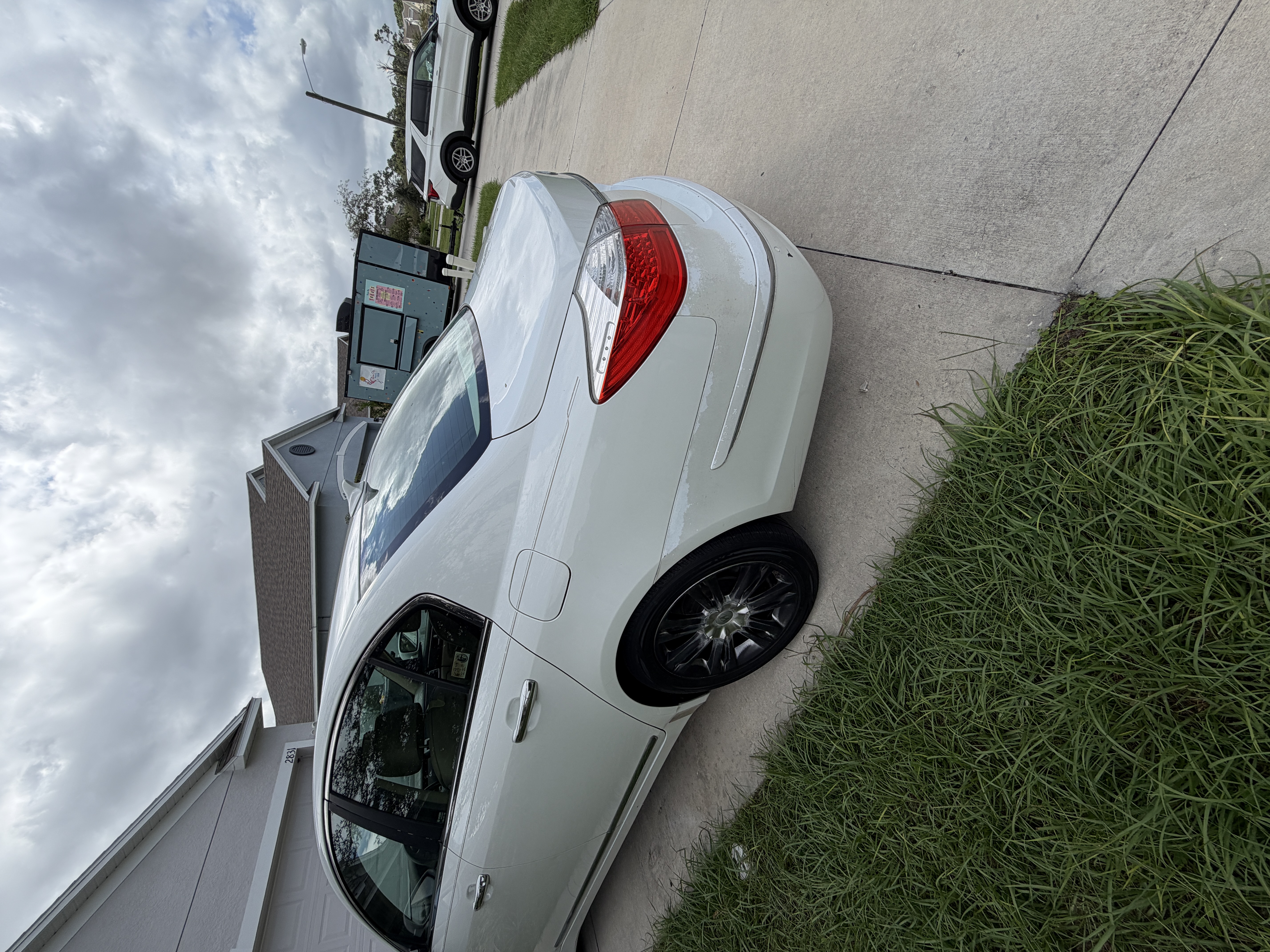 Used 2009 Hyundai Genesis 4.6 w/ Technology Pkg 5 RWD image 6